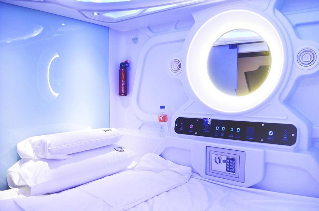 Time Capsule Hotel 乔治敦 外观 照片