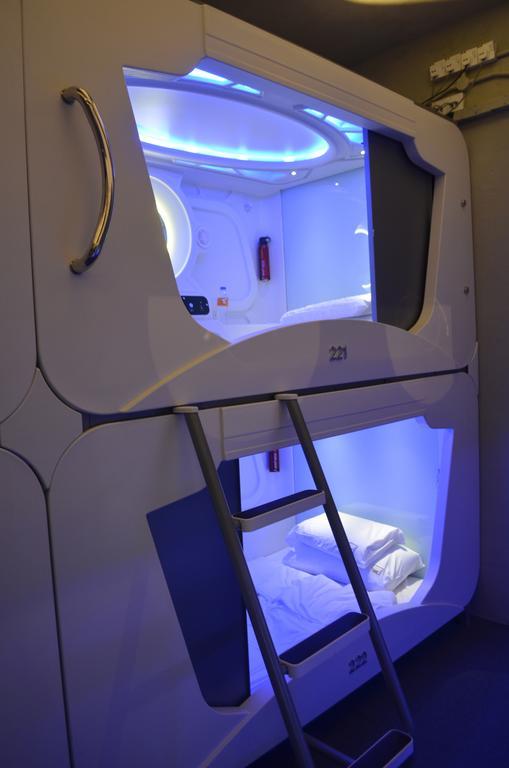 Time Capsule Hotel 乔治敦 外观 照片