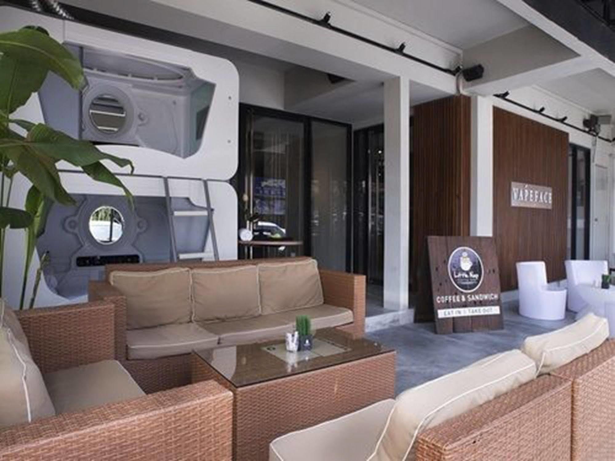 Time Capsule Hotel 乔治敦 外观 照片
