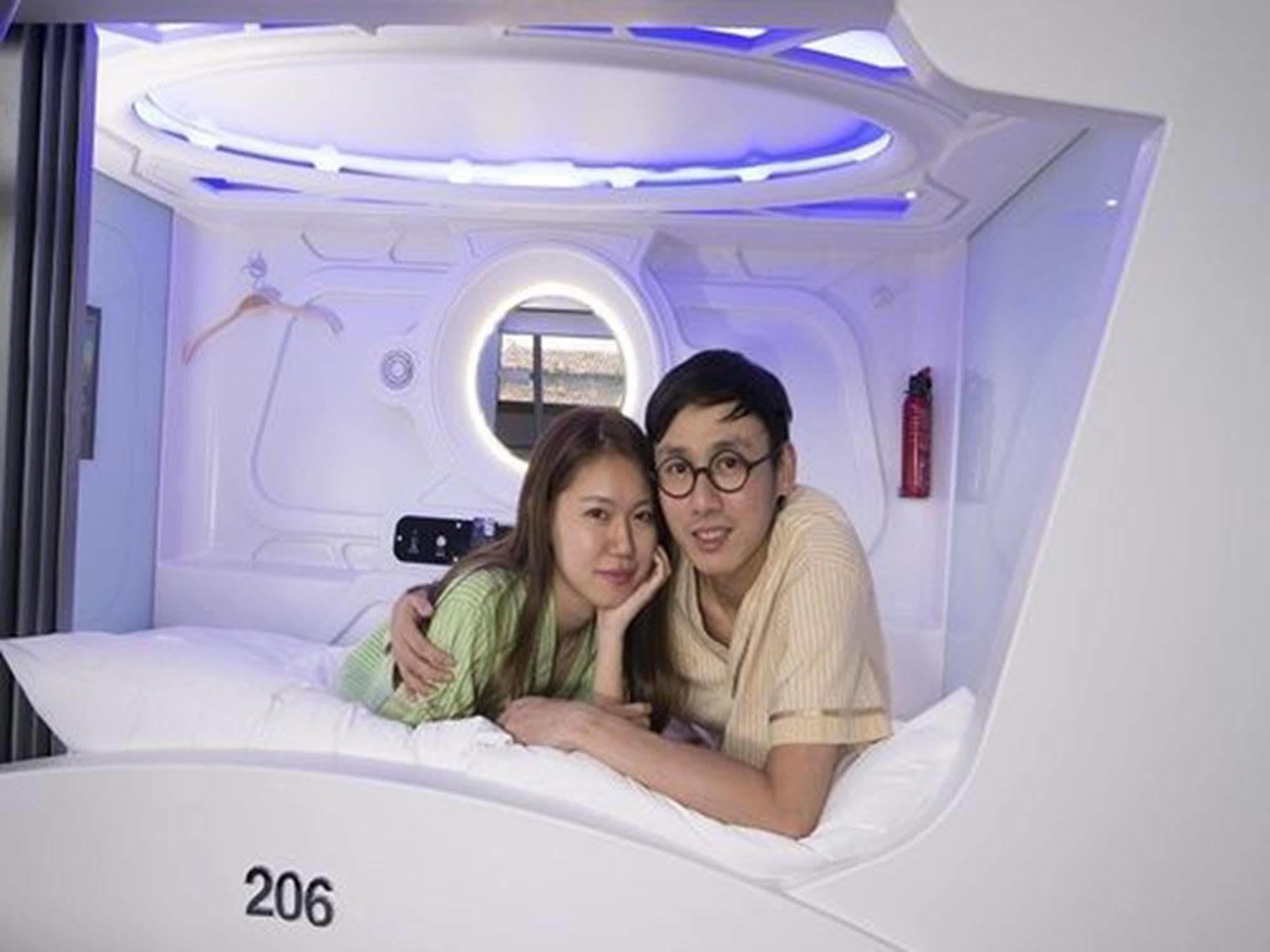 Time Capsule Hotel 乔治敦 外观 照片