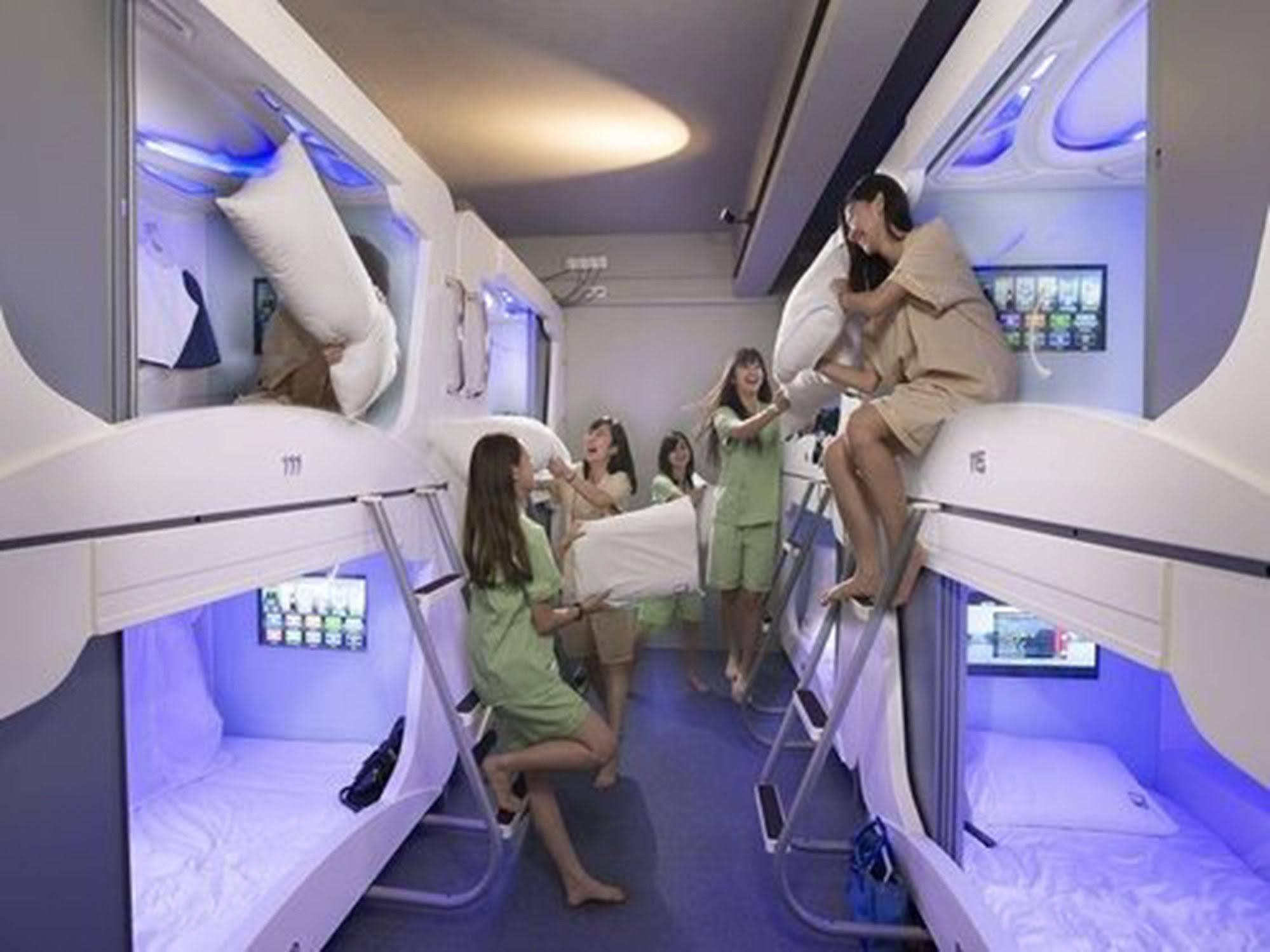 Time Capsule Hotel 乔治敦 外观 照片