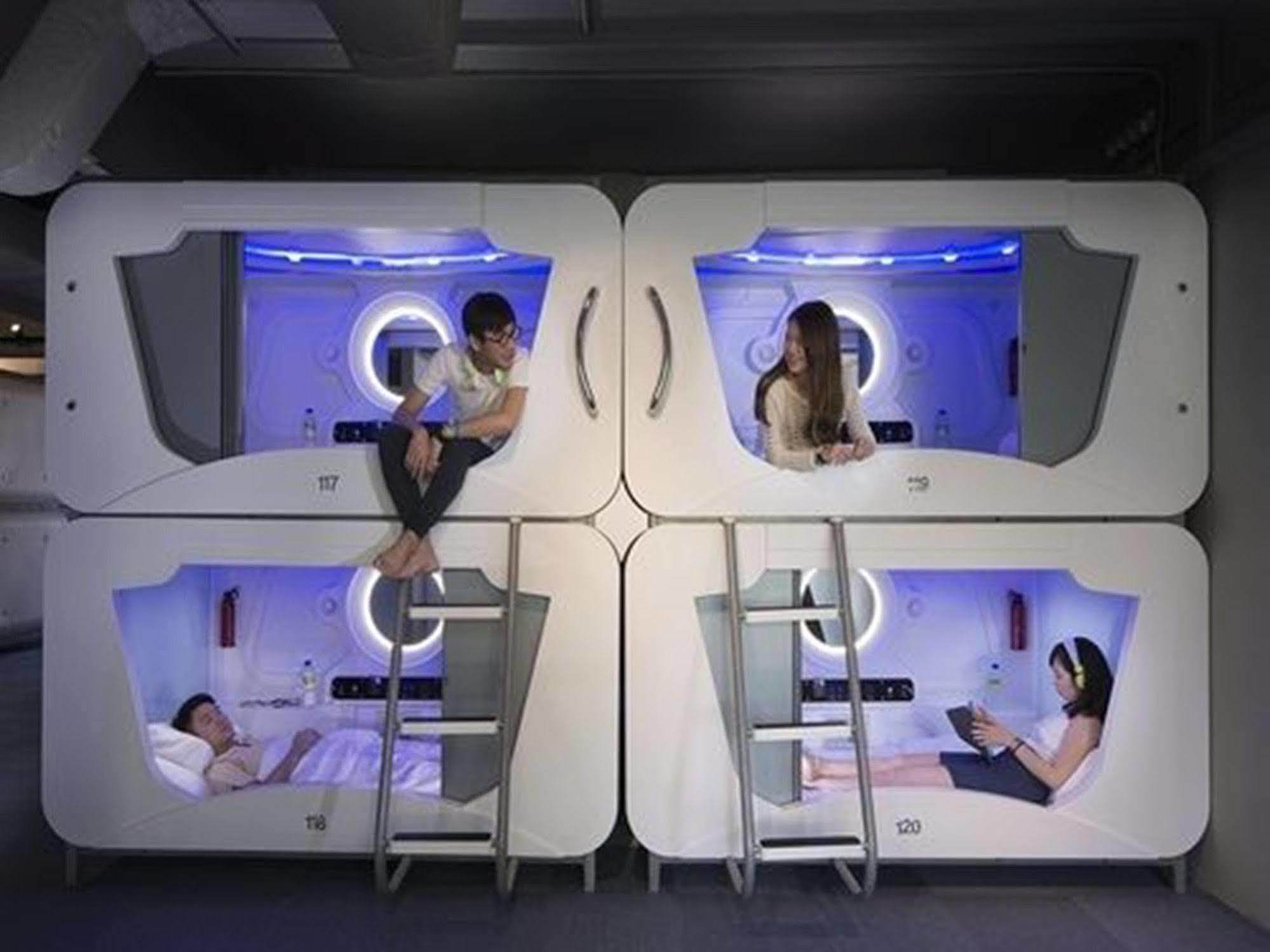 Time Capsule Hotel 乔治敦 外观 照片