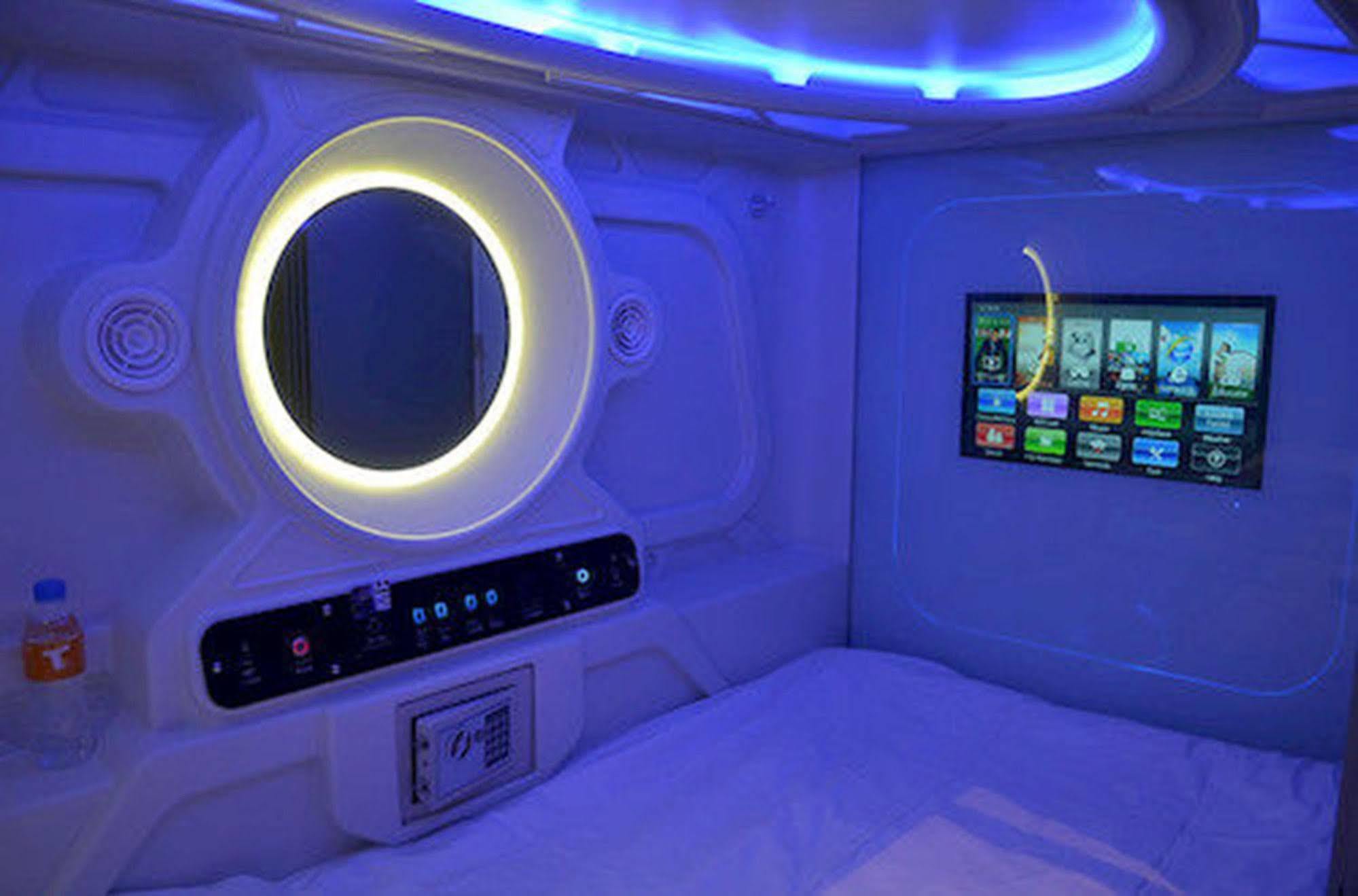 Time Capsule Hotel 乔治敦 外观 照片